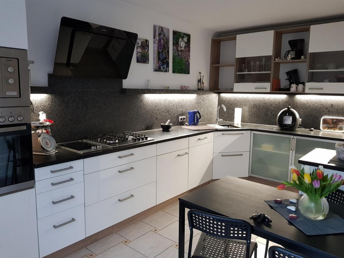 Lavendel Apartment บอร์นไฮม์ ภายนอก รูปภาพ